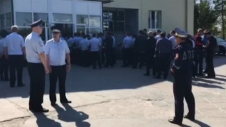 Полицейские Ноябрьска прощаются с погибшим коллегой