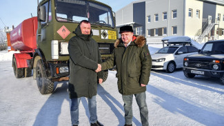 Энергетики АО «Салехардэнерго» передали технику на СВО