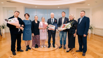 Выплаты к юбилею совместной жизни получили более трехсот семей Ямала