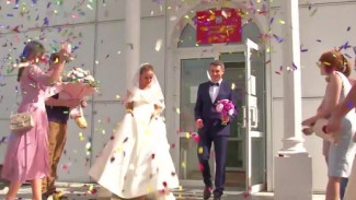 На Ямале свадебный бум после самоизоляции: церемонии вновь проводятся в присутствии гостей