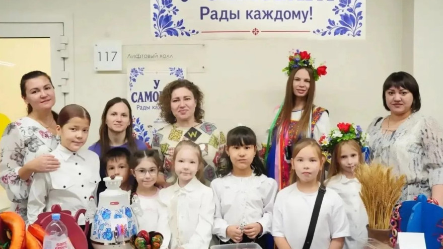 Школьники Салехарда устроили благотворительную ярмарку