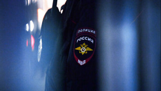 Житель Нового Уренгоя покусал полицейского