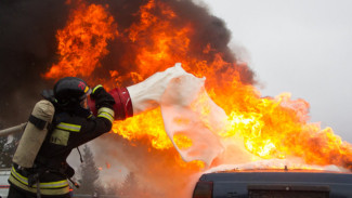 Поджог или неисправность: в Ноябрьске продолжают воспламеняться автомобили