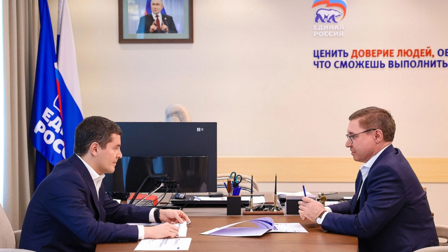 Дмитрий Артюхов и Владимир Якушев обсудили развитие социальных объектов Ямала