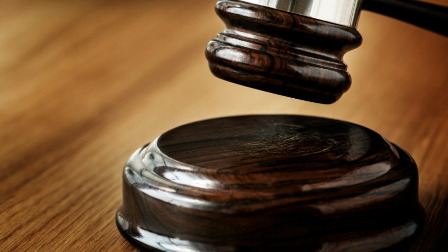 На Ямале суд наказал женщину за ограбление инвалида