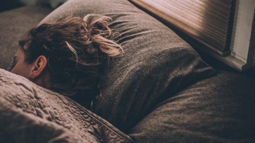 Специалисты: 5 причин из-за которых люди просыпаются по ночам
