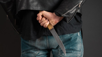 Оперативники Нового Уренгоя задержали мужчину, исколовшего женщину ножом