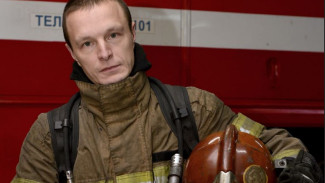 Пожарный из Надыма стал одним из героев всероссийской книги «100 подвигов обычных людей»