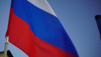Во всех муниципалитетах ЯНАО установят флагштоки с российским триколором