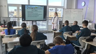 На Ямале врачи рассказали школьникам о рисках бесконтрольного приема антибиотиков 