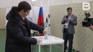 Губернатор Ямала отдал свой голос на выборах президента России