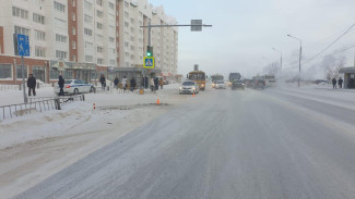 В Новом Уренгое не поделили дорогу две иномарки, есть пострадавшие