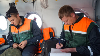 Спасатели «Ямалспаса» вылетели в район бухты Находка для эвакуации двух мужчин