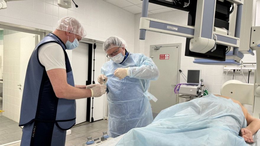 За первое полугодие более 5,5 тысяч ямальских медиков получили специальную соцвыплату