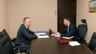 Дмитрий Кобылкин провел серию встреч с руководителями ряда муниципалитетов