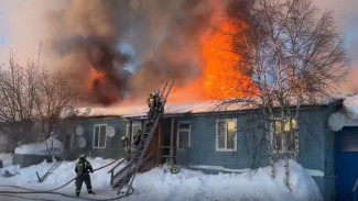 Прокуратура Лабытнанги начала проверку после пожара, в котором эвакуировали 10 человек