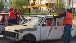 На Ямале вывозят брошенные машины: как сохранить автомобиль