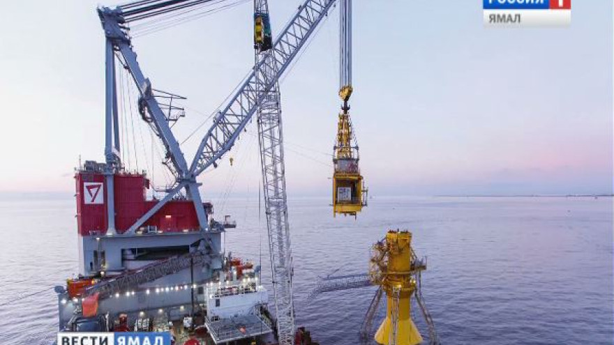 Танкер «Индига» доставит в Мурманск около 14 000 тонн нефти с Новопортовского месторождения