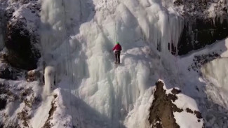 Как после Эльбруса: экстремалы Сахалинской области покоряют замерзшие водопады