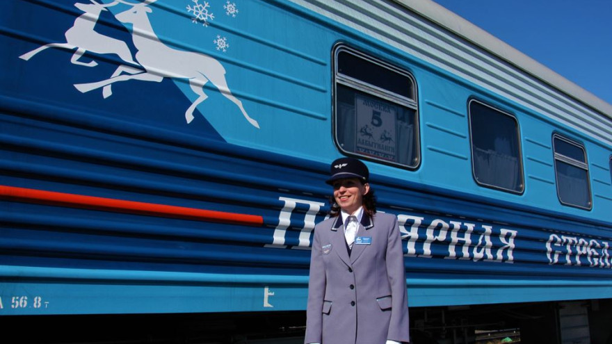 Дмитрий Артюхов поздравил железнодорожников Ямала с профессиональным праздником 