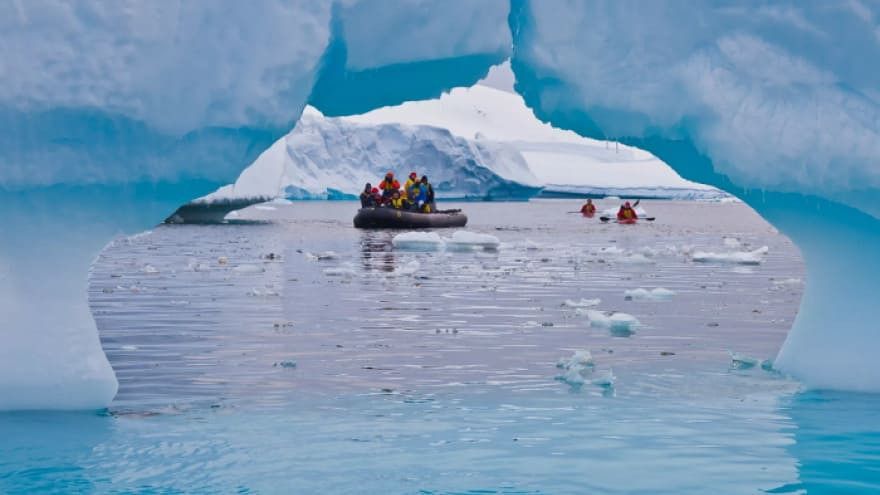 Ученые в шоке от найденного в Антарктиде. Удивительные тайны неизведанной земли
