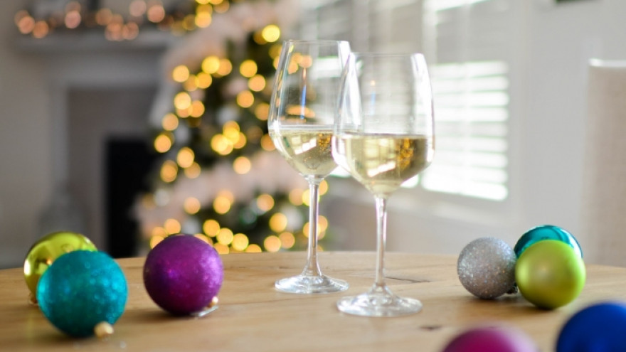 В Минздраве рассказали, от каких напитков лучше воздержаться в новогоднюю ночь