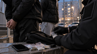 В Новом Уренгое задержали двоих подозреваемых в распространении наркотиков