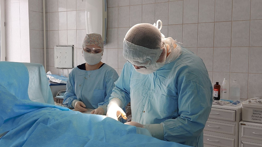 Перелом шейки бедра: новоуренгойские травматологи спасли мужчине поврежденный сустав