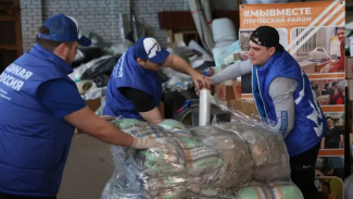 Пуровчане отправили на передовую более 30 тонн гуманитарного груза