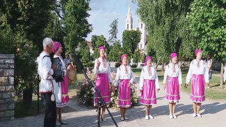 Родня через полмира: финно-угорские народы встретились в Венгрии