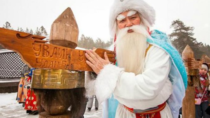 В Якутии у монгольского Деда Мороза украли костюм, тугрики, сапоги и 2 спальных мешка