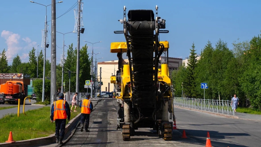 В Салехарде водителям напомнили о перекрытии ряда улиц из-за ремонтных работ