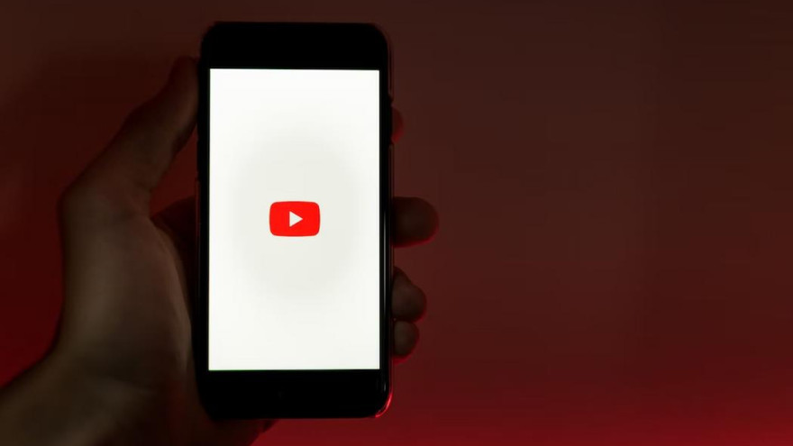 Минцифры выступило против блокировки Youtube в России
