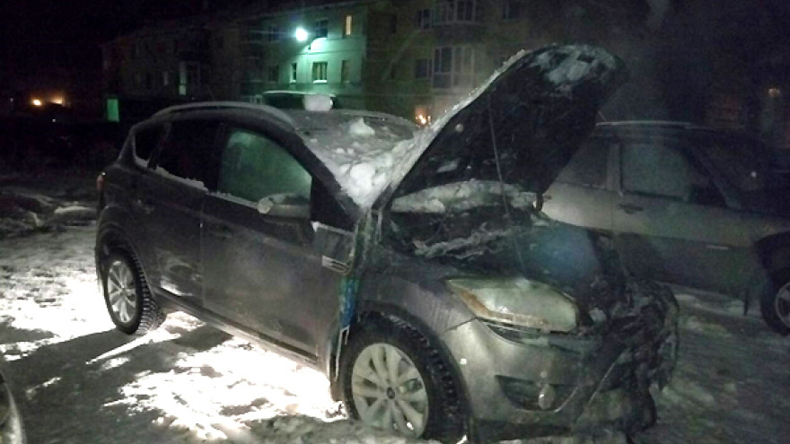 Сегодня утром в Ноябрьске снова горел автомобиль