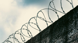 Житель Иркутска проведет восемь лет в колонии за попытку сбыта наркотиков на Ямале