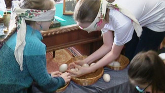 В усадьбе купца Терентьева школьников познакомили со старинными традициями празднования Пасхи