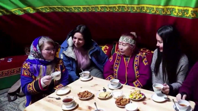 Праздник на паузе: кочевники обживают поставленные чумы в Новом Уренгое