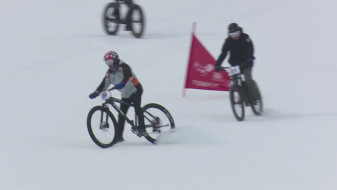 В Лабытнанги впервые прошел экстремальный заезд на велосипедах по снегу