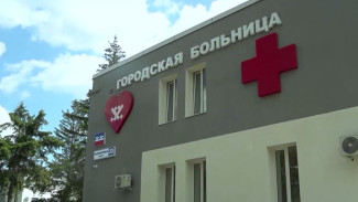 Современное оборудование и помощь врачей с Ямала: больничный городок Волновахи начинает новую жизнь