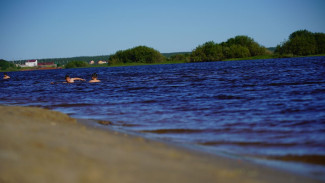 Осторожно, купаться запрещено: где на Ямале можно окунаться в водоемы