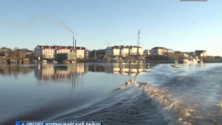 Бурные реки, размытые берега. К чему привело быстрое таяние снегов и льдов на Ямале?