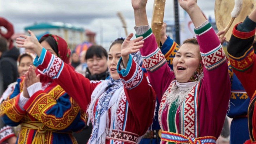 Пять городов Ямала сегодня отмечают дни рождения