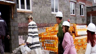 Готовясь к новоселью. Жителям аварийных домов в Ноябрьске показали новые квартиры 