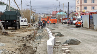 Асфальт просел, тротуаров нет: общественники Ямала оценили состояние дорог до ремонта