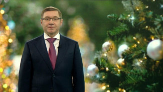 Полпред президента в УрФО Владимир Якушев поздравил северян с наступающим 2022 годом