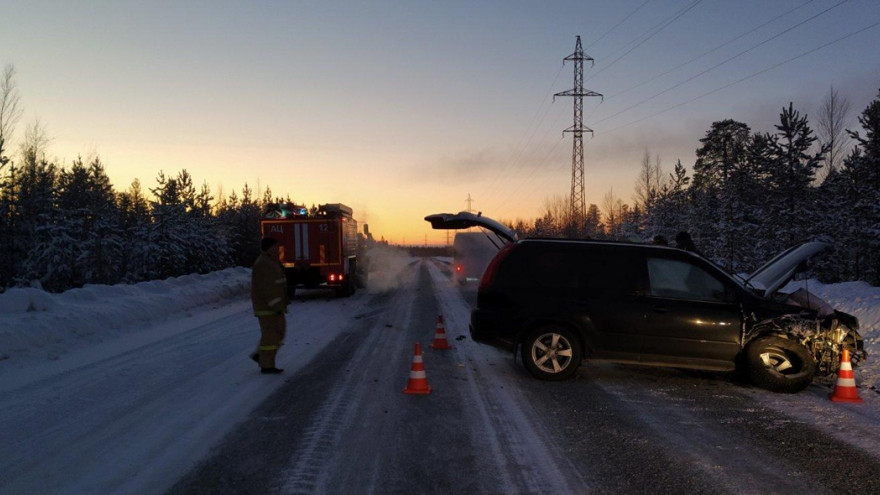 Внедорожник столкнулся с грузовиком: за сутки в ДТП на Ямале пострадали 3 человека