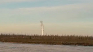 Эксклюзивное видео: фонтан газа, разбудивший жителей дачного посёлка в Новом Уренгое