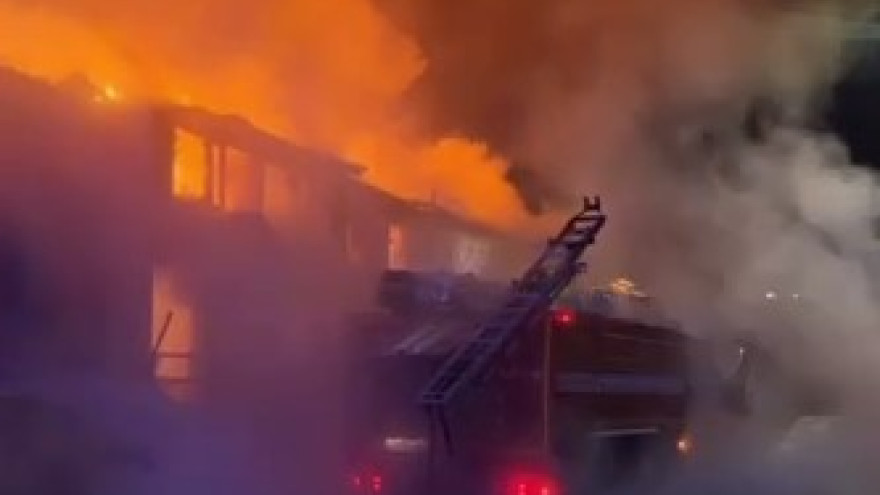 В Тарко-Сале произошёл пожар в жилом доме: есть пострадавшие