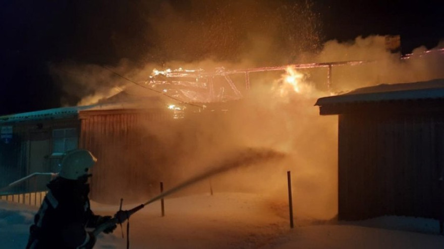 При тушении пожара в жилом доме на Ямале нашли тело мужчины 