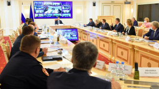 Дмитрий Артюхов поручил проверить антитеррористическую защищенность общественных мест